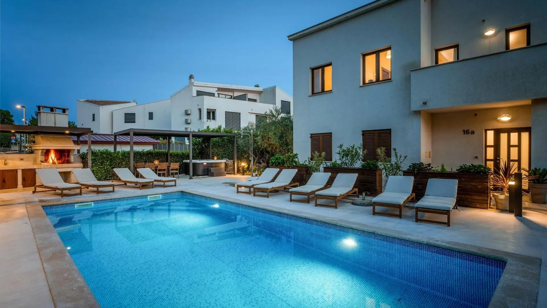 Ferienwohnung Mala 3 Mit Pool Und Whirlpool Funtana Croatia