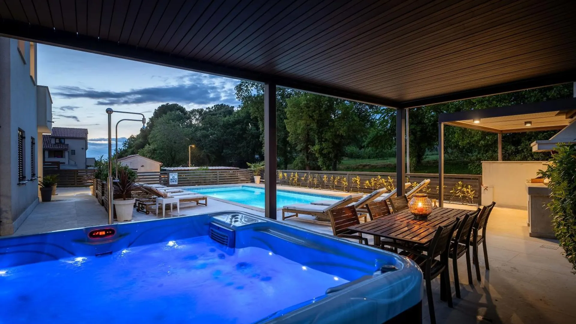 Ferienwohnung Mala 3 Mit Pool Und Whirlpool Funtana Apartment