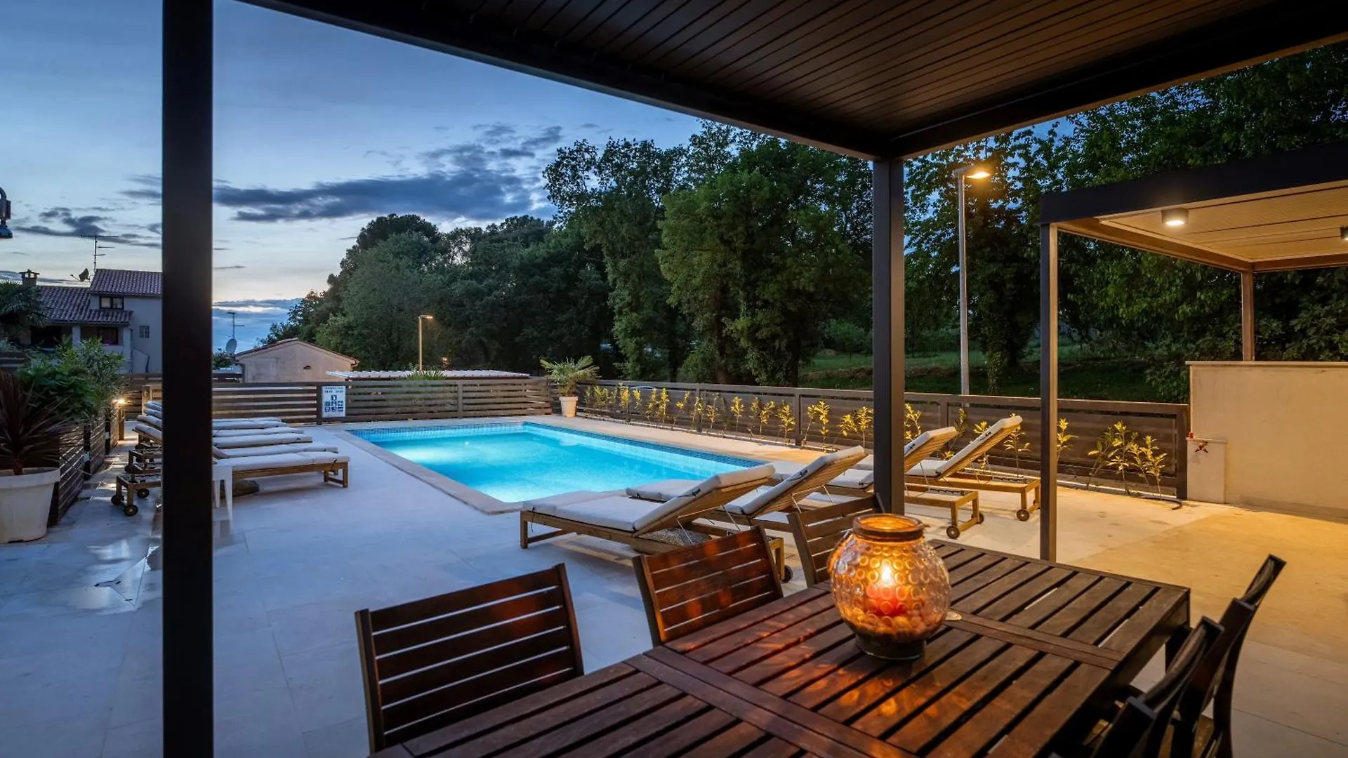 Ferienwohnung Mala 3 Mit Pool Und Whirlpool Funtana 0*,  Croatia