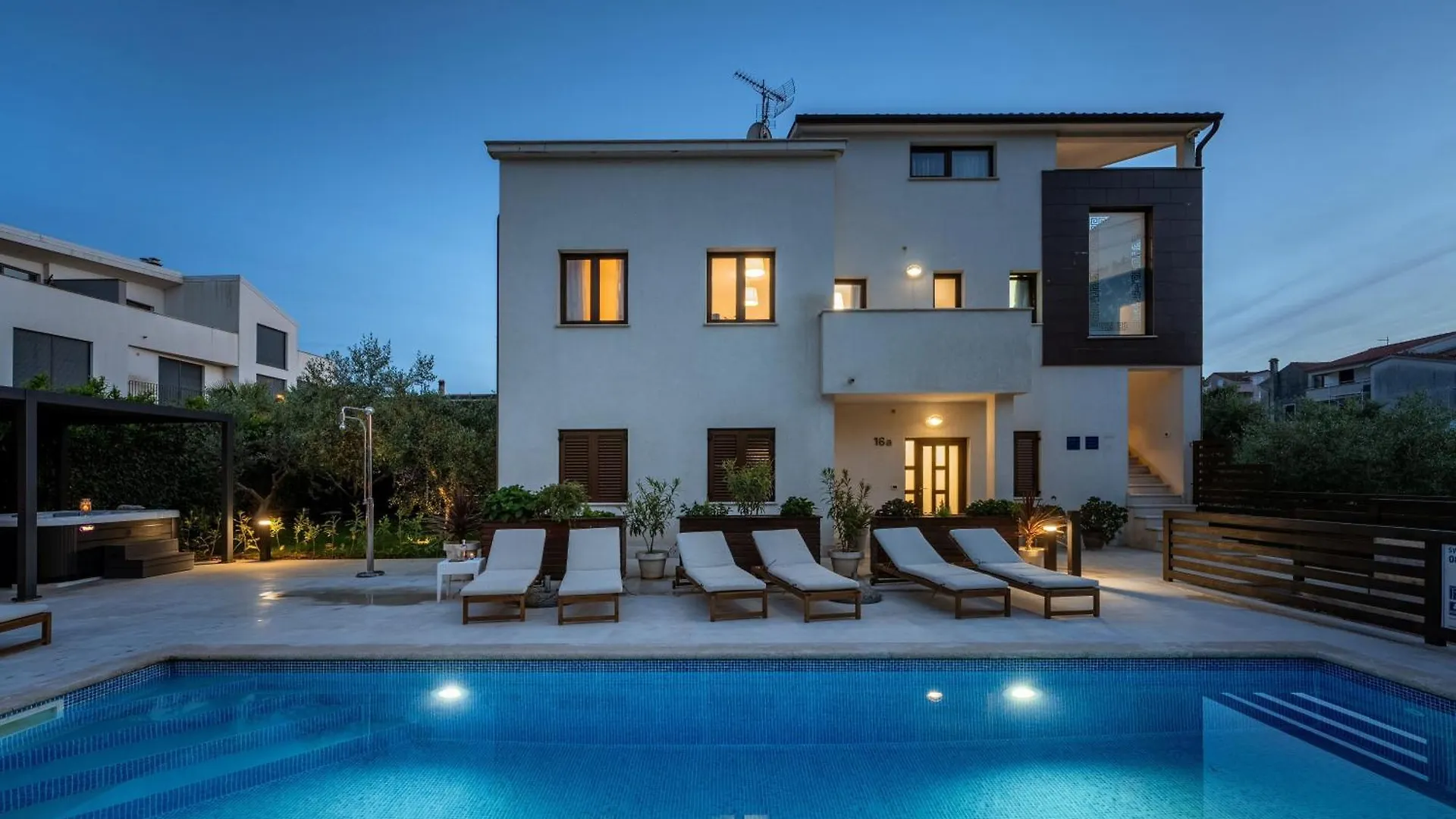 Ferienwohnung Mala 3 Mit Pool Und Whirlpool Funtana