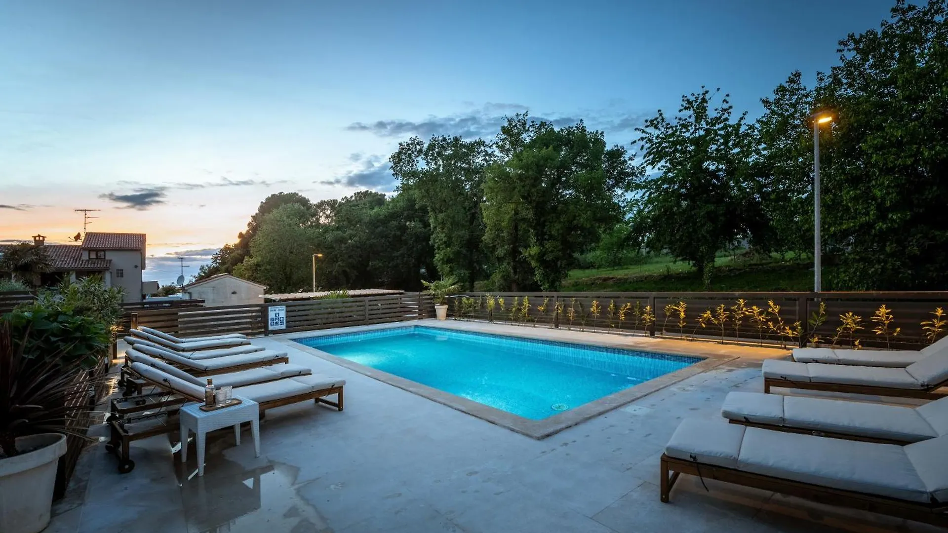 Ferienwohnung Mala 3 Mit Pool Und Whirlpool Funtana 0*,